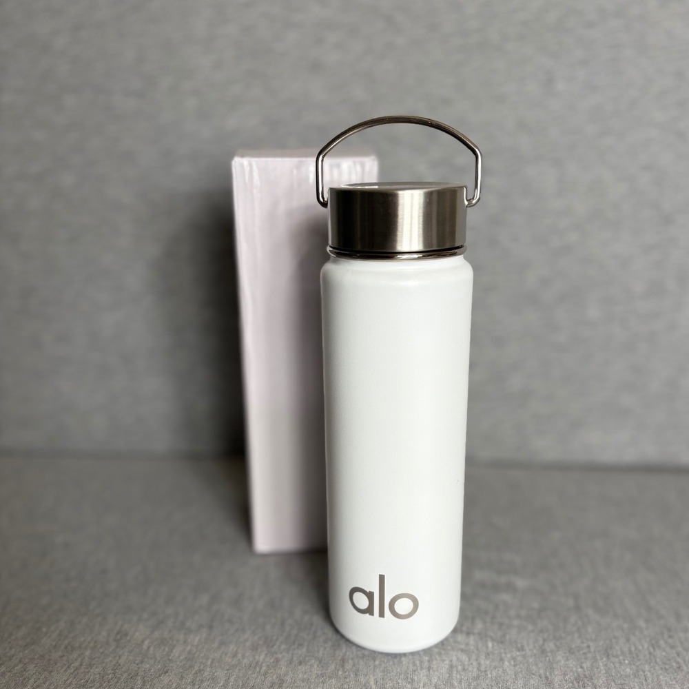 Alo Yoga White Stainless Steel Water Bottle 24oz BPA Free Dishwasher Safe